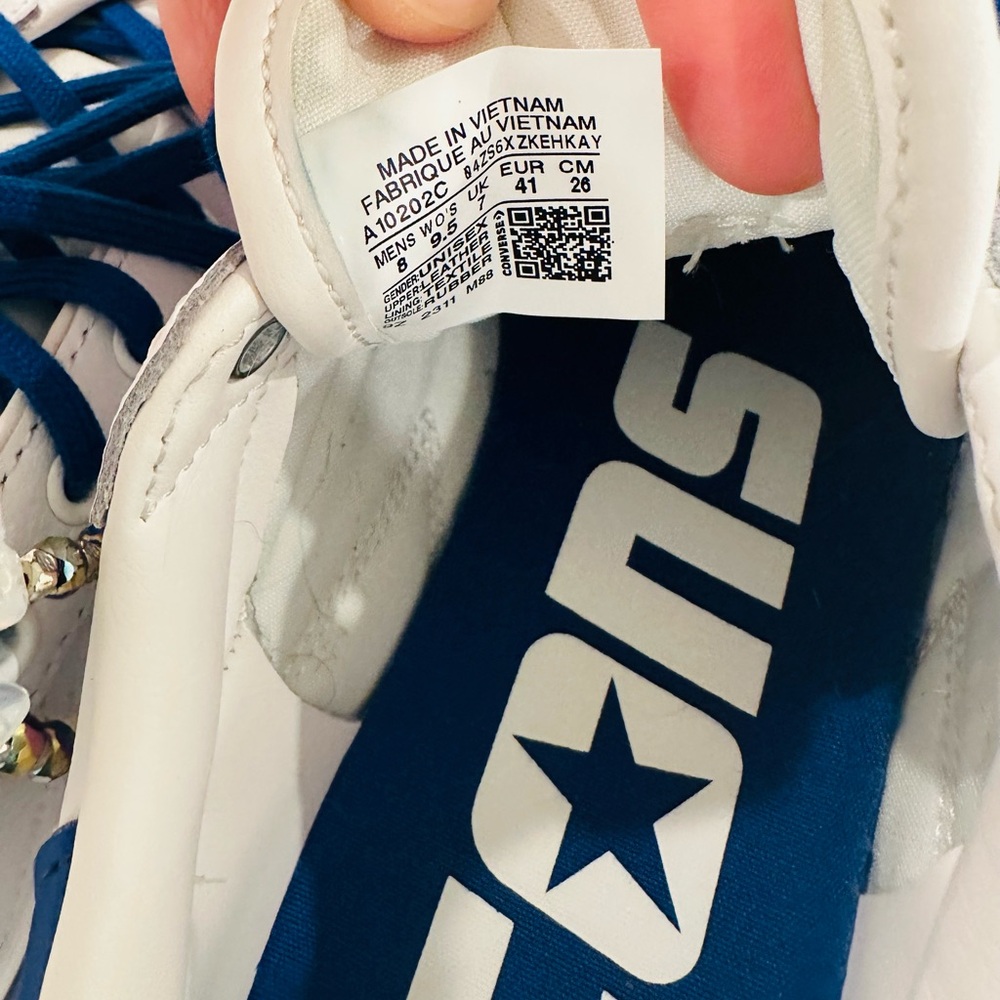 Converse Mens Size 8 & Women’s Size 9.5 Leather White and Blue Star Sneakers - Picture 4 of 5